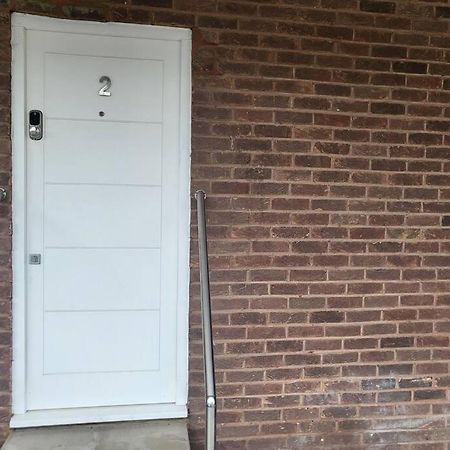 Entire Reigate Apartment Hosted By Pius Extérieur photo