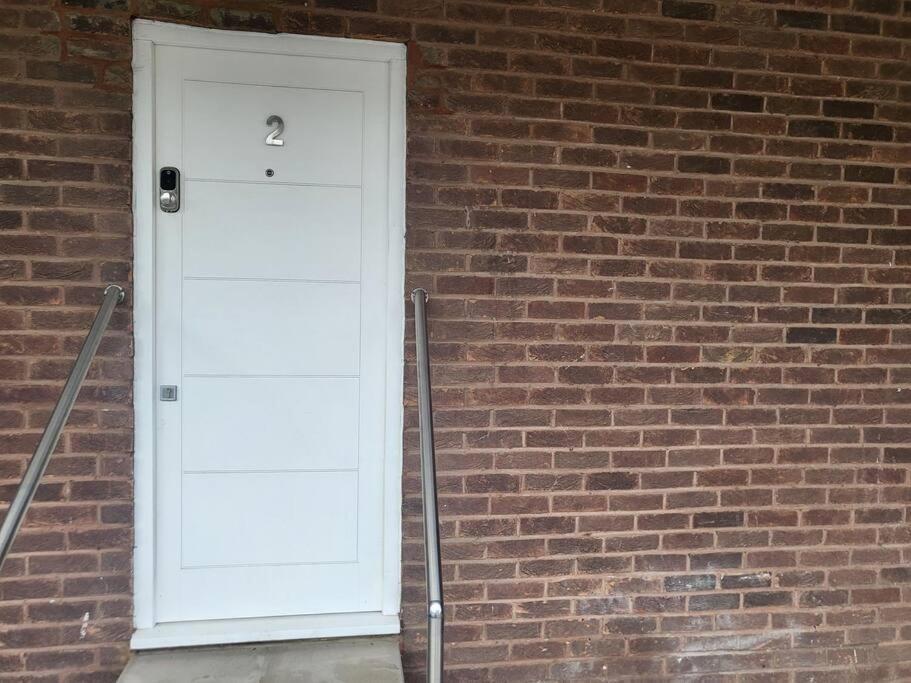 Entire Reigate Apartment Hosted By Pius Extérieur photo