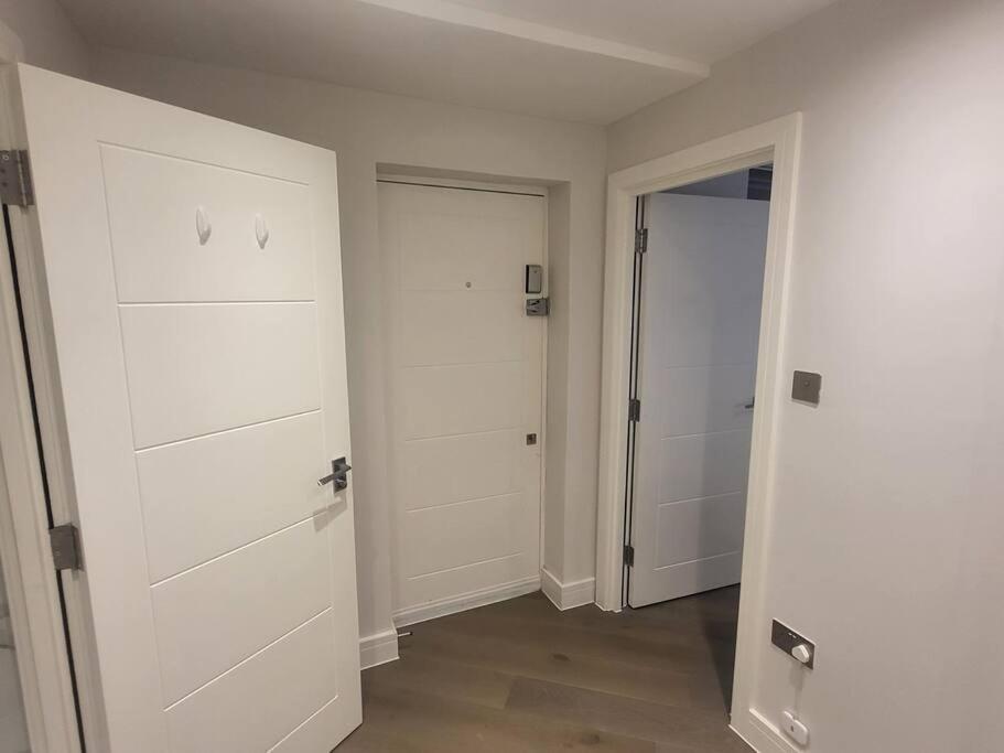 Entire Reigate Apartment Hosted By Pius Extérieur photo